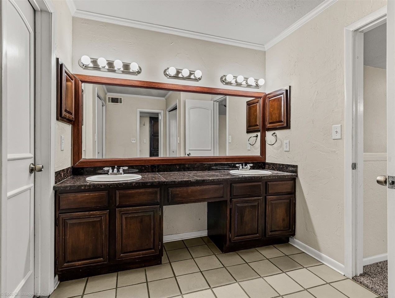 436 Yacht Club Dr #H - Photo 6 of 14
