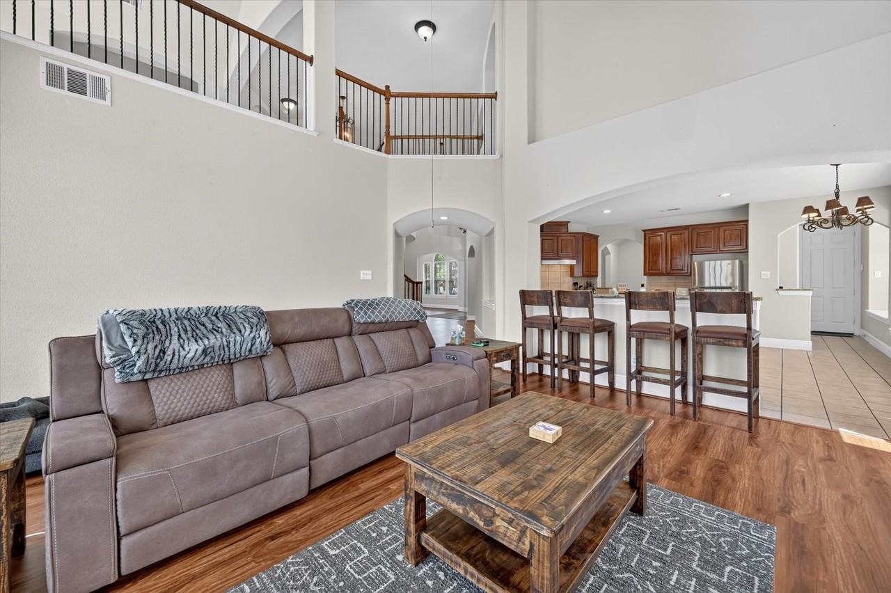4612 Quiet Cir - Photo 3 of 23