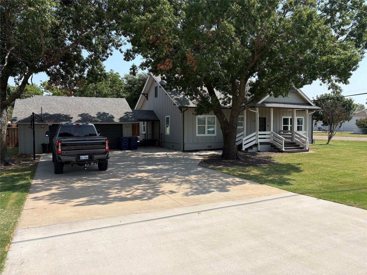 300 W Main St - Photo 2 of 39