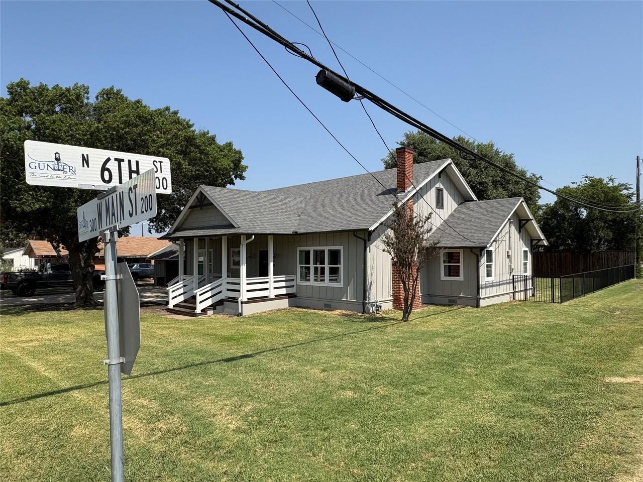 300 W Main St - Photo 4 of 39
