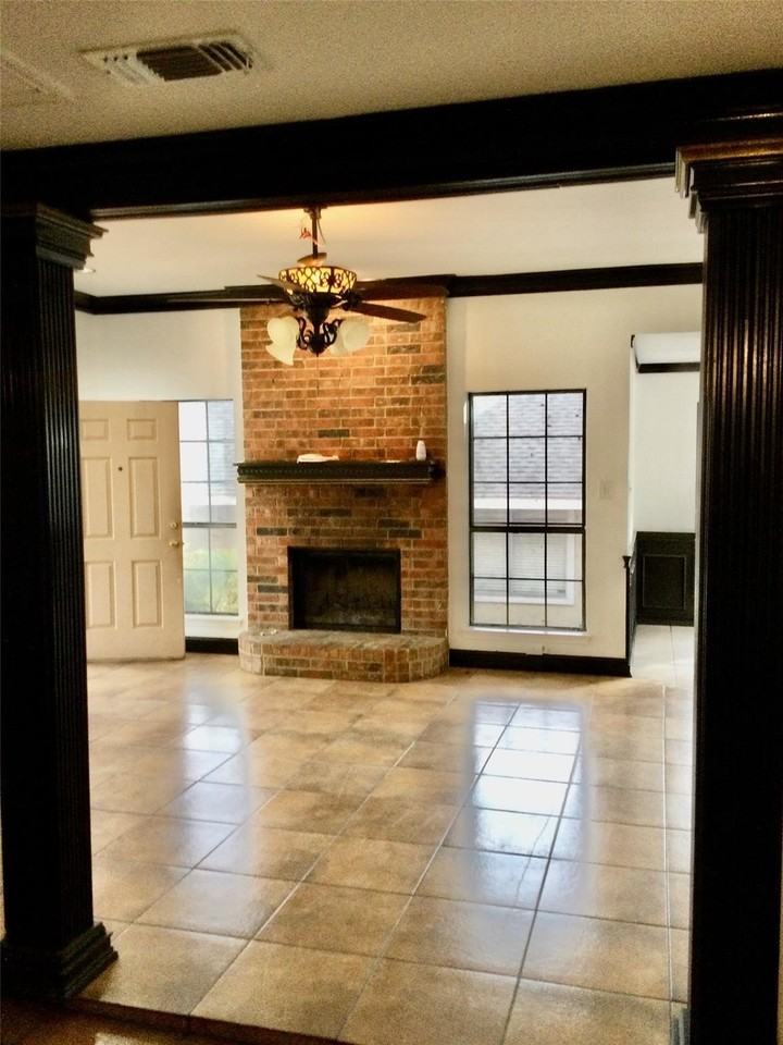 4106 Sunday Hill Dr - Photo 3 of 10