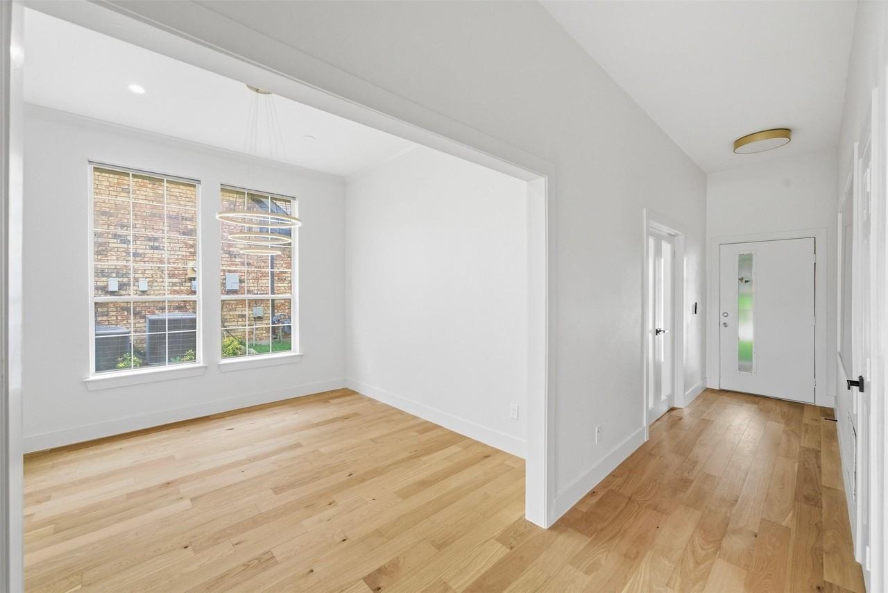 2104 Old Mcgarrah Rd - Photo 4 of 35