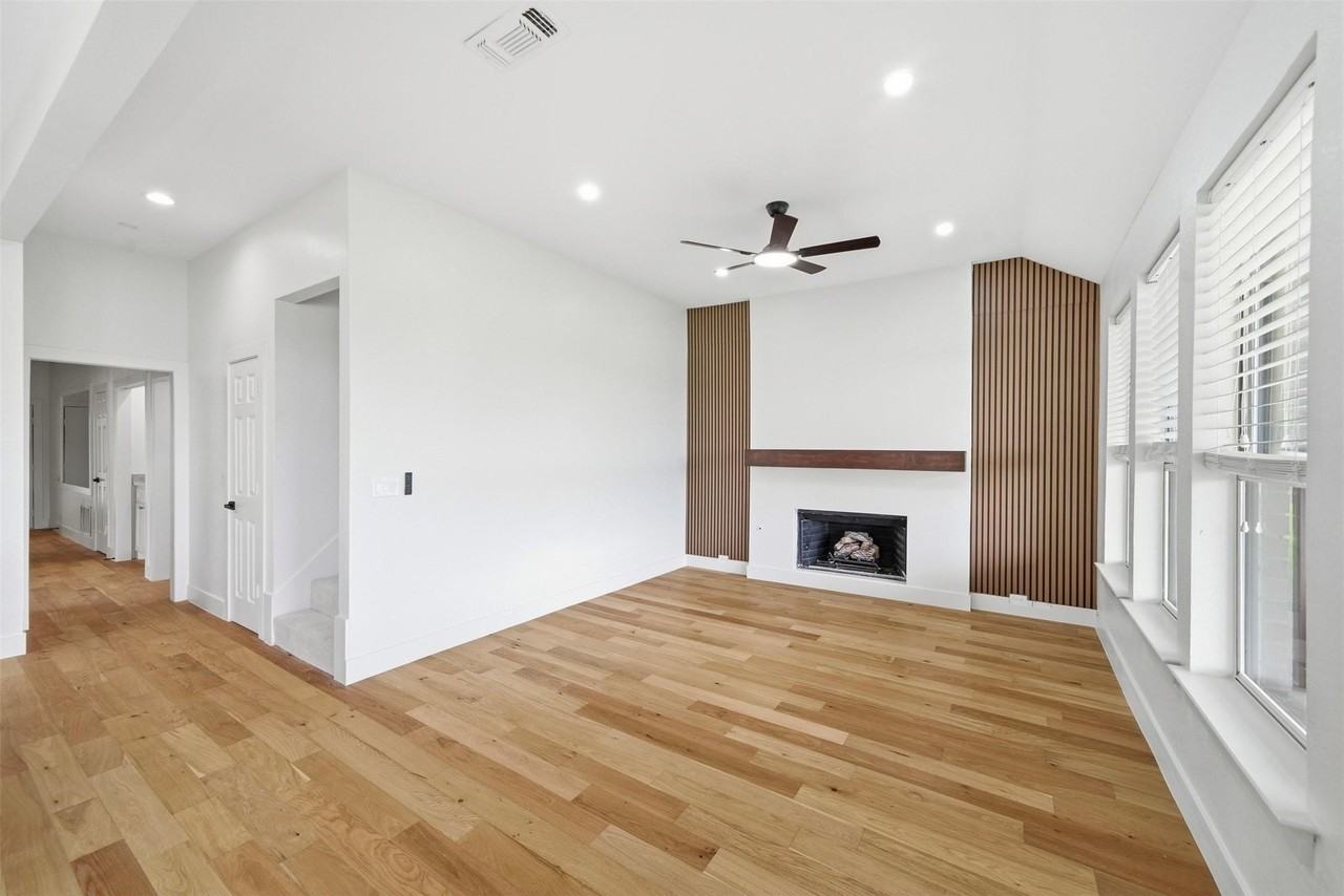 2104 Old Mcgarrah Rd - Photo 5 of 35