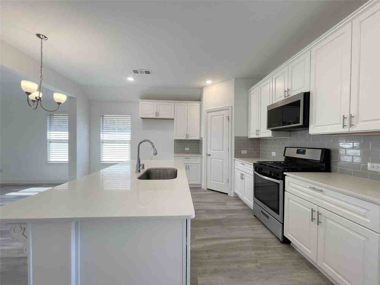 435 Tommie Lillian Ln - Photo 4 of 24