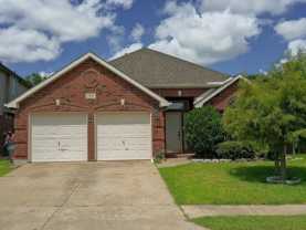 7015 Hillwood Dr - Photo 1 of 1