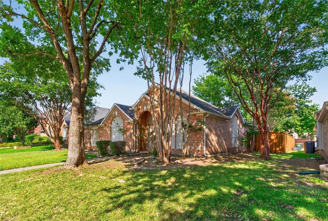 7008 Jasper Dr - Photo 2 of 35
