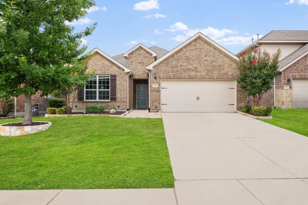 3713 Limousine Pkwy - Photo 3 of 35