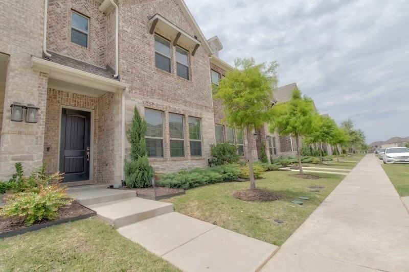1564 Windermere Way - Photo 4 of 37