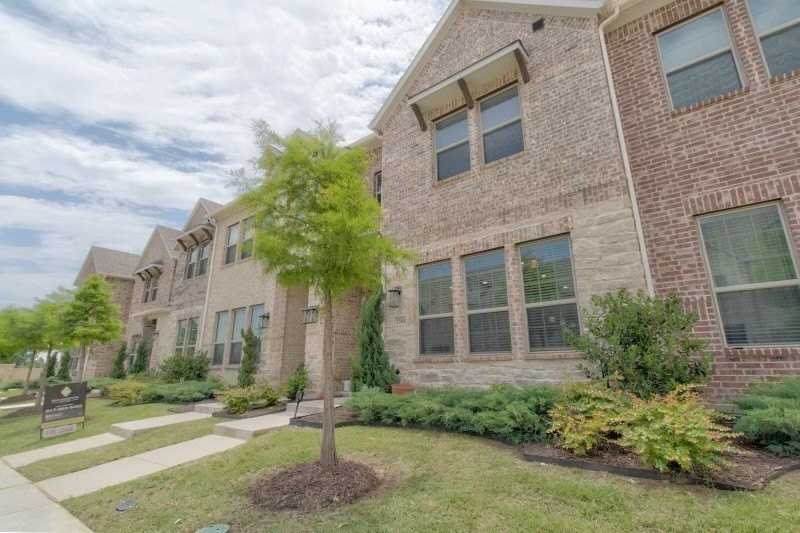 1564 Windermere Way - Photo 5 of 37