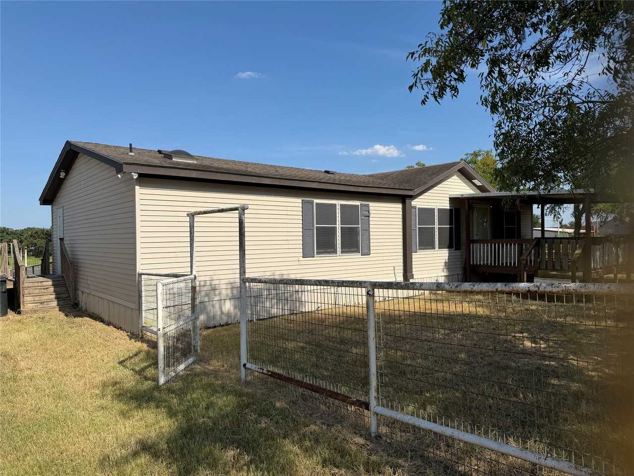 950 Sanders Rd - Photo 2 of 14