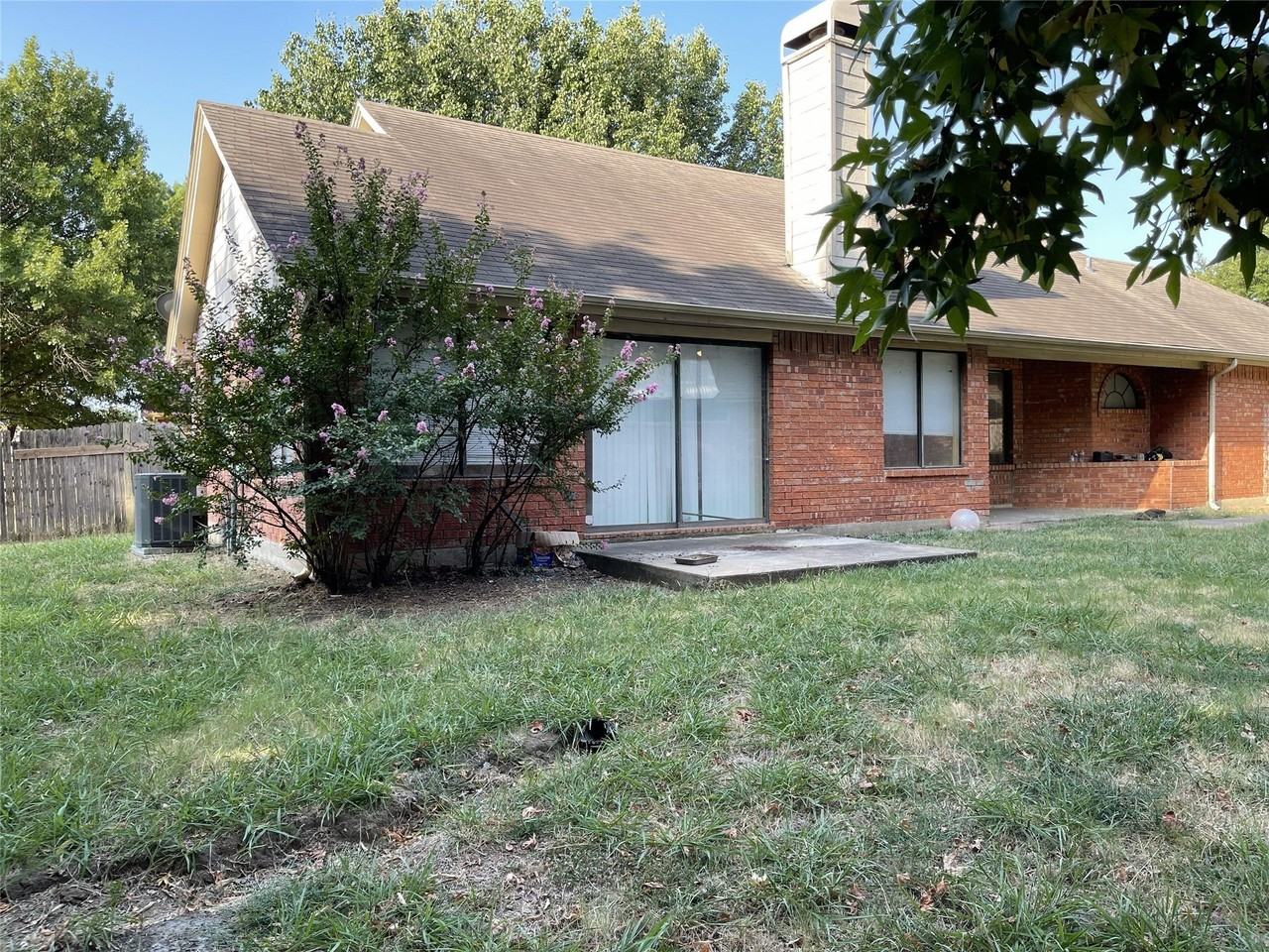 3098 Rustlewind Ln - Photo 2 of 9