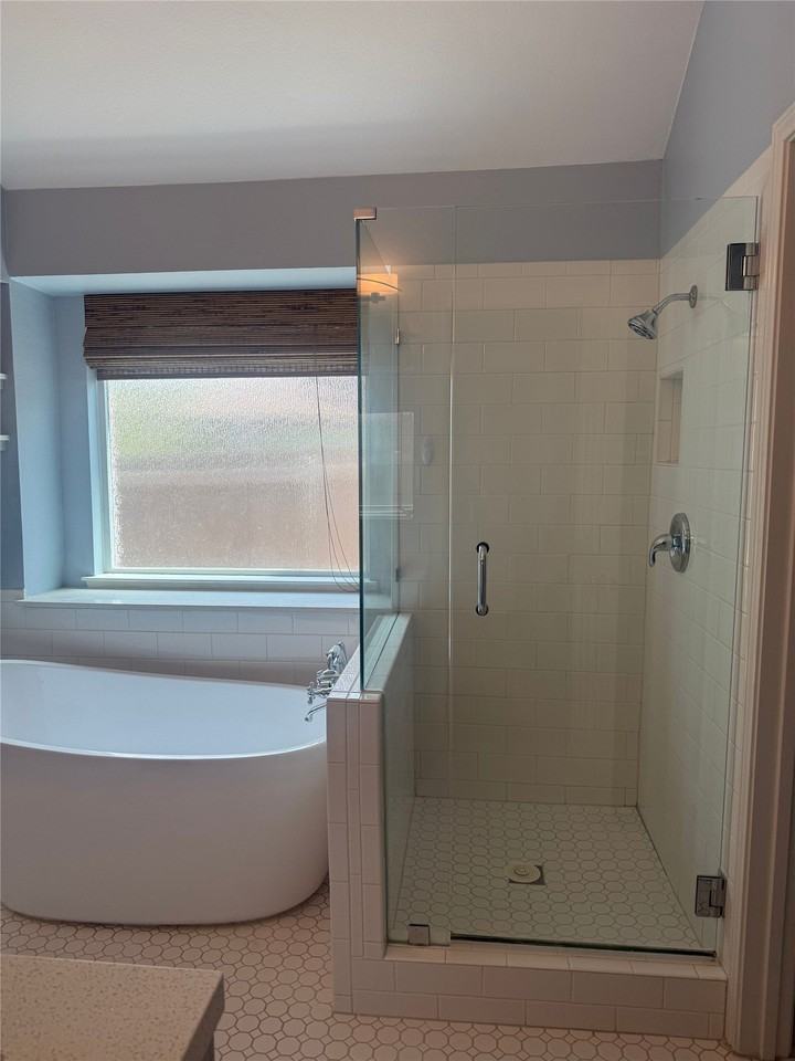 1325 Gatewood Dr - Photo 7 of 10