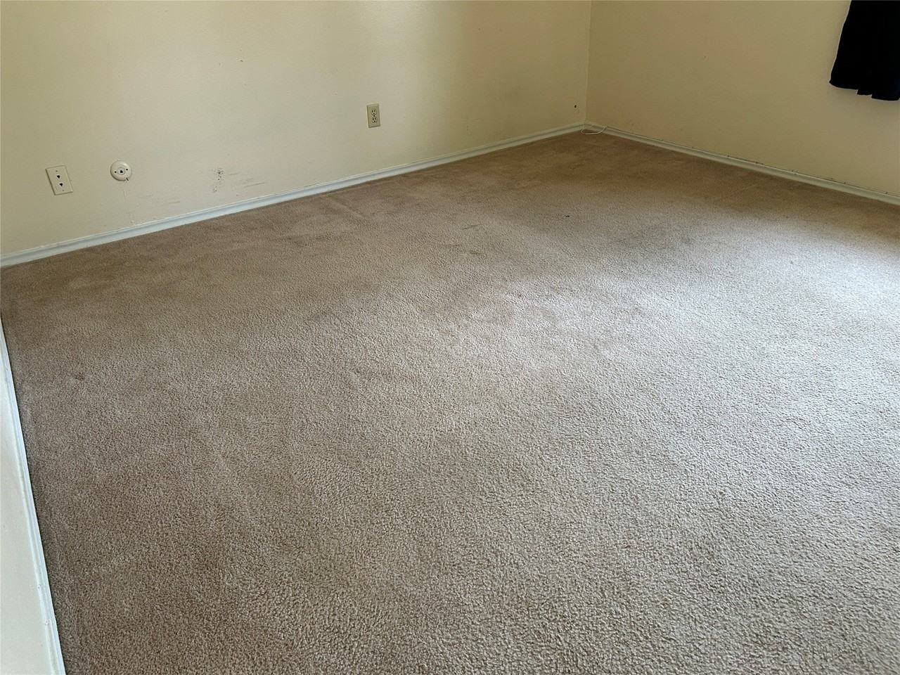 413 Beverly Dr - Photo 2 of 4