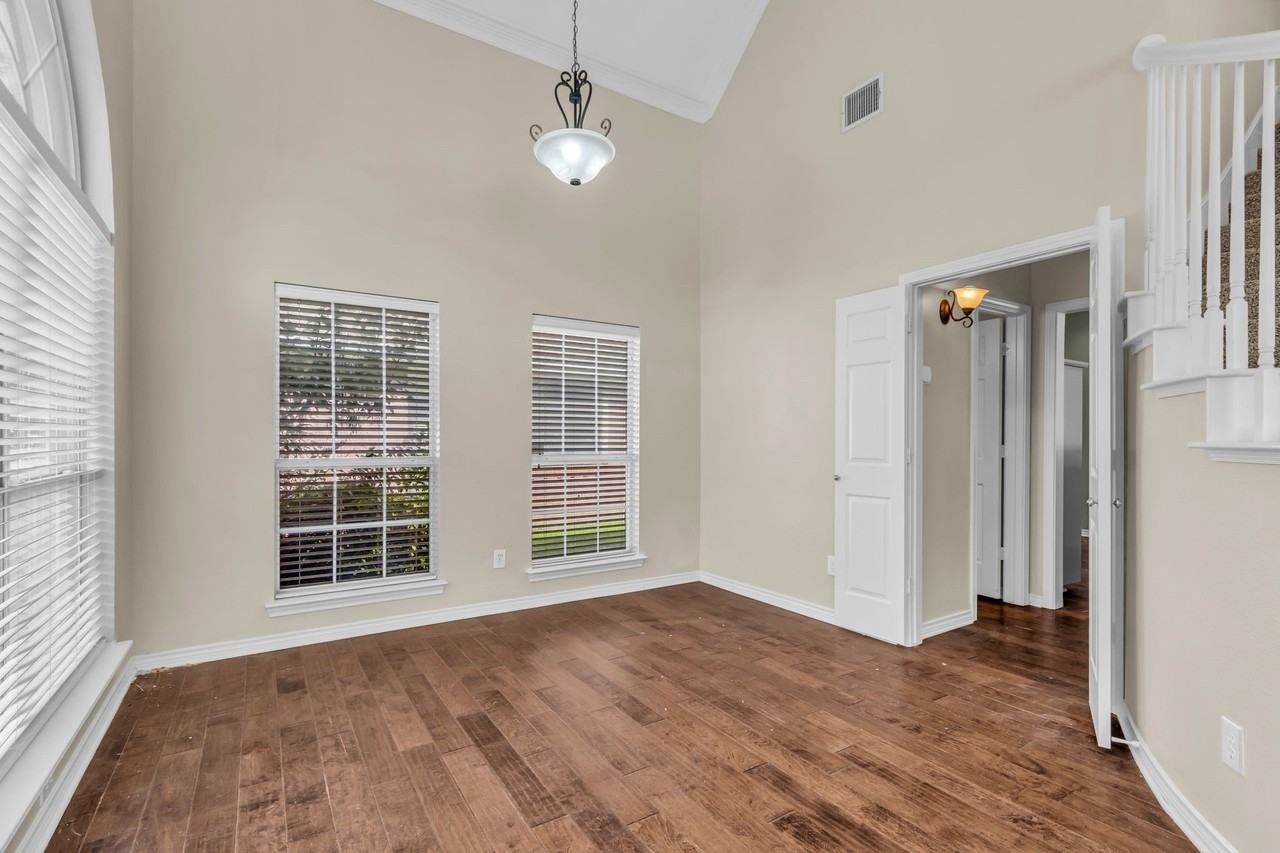 8613 Mill Creek Rd - Photo 4 of 26