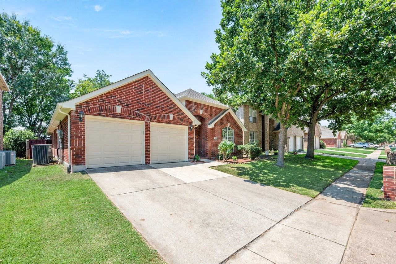 3517 Arbor Creek Ln - Photo 3 of 40