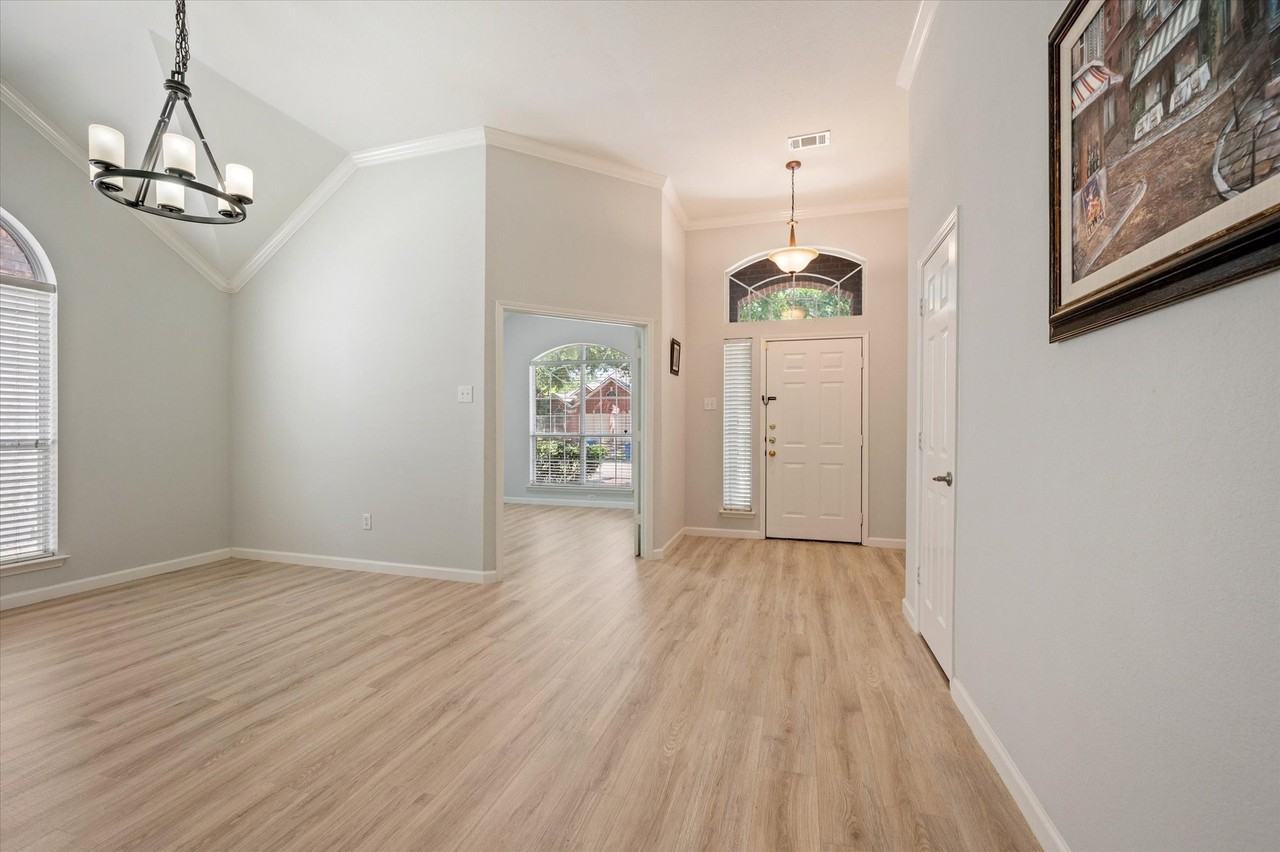 3517 Arbor Creek Ln - Photo 5 of 40