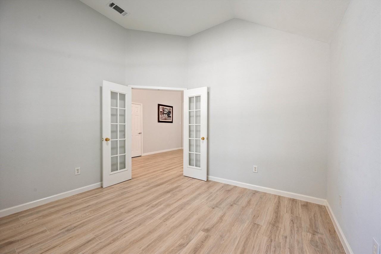 3517 Arbor Creek Ln - Photo 7 of 40