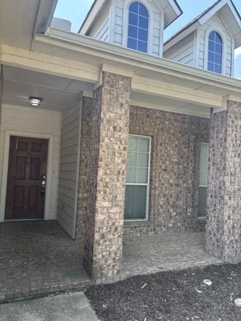 661 Rosario Ln - Photo 2 of 18