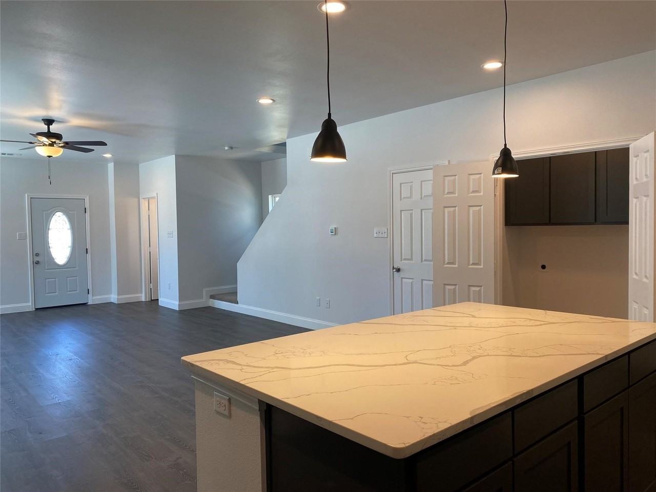 3025 Barling St - Photo 5 of 12