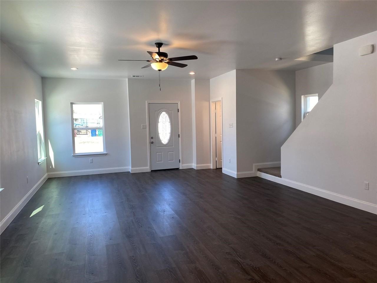 3025 Barling St - Photo 7 of 12