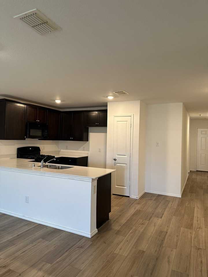 5705 Manarchos Ln - Photo 4 of 27