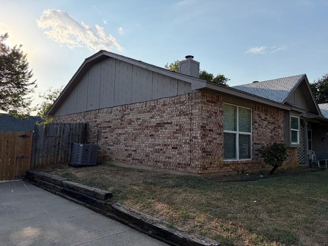 2909 Kathleen Ln - Photo 2 of 14