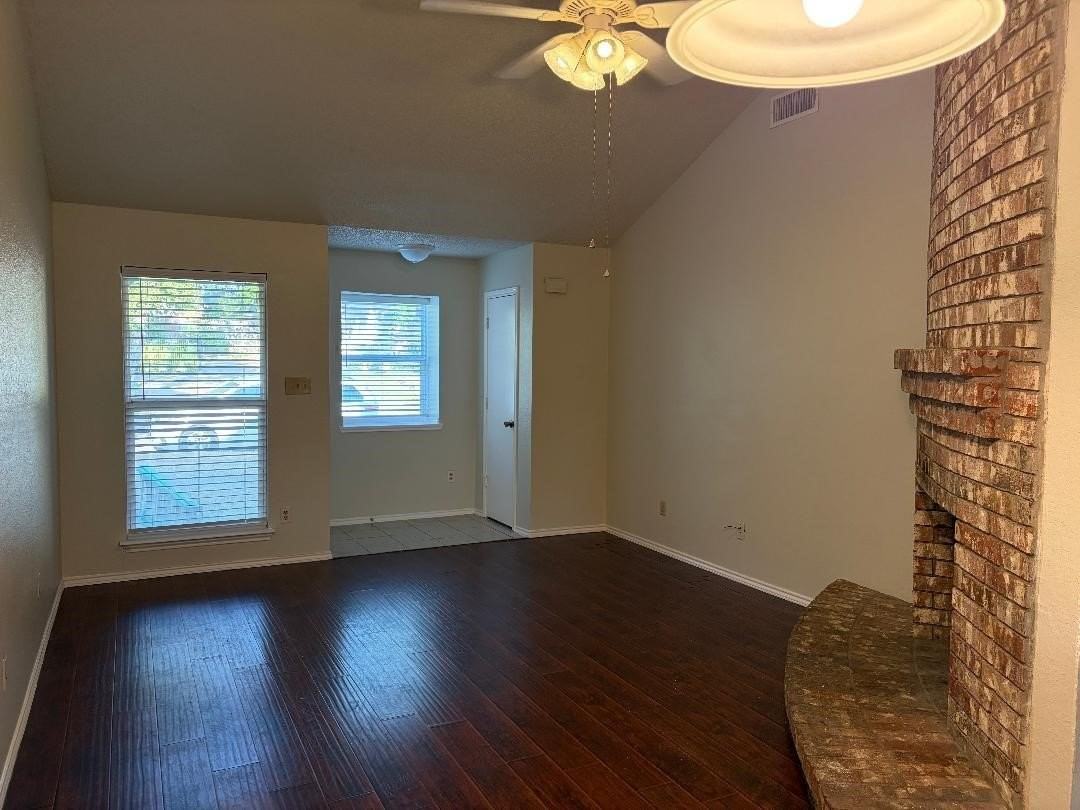 2909 Kathleen Ln - Photo 4 of 14