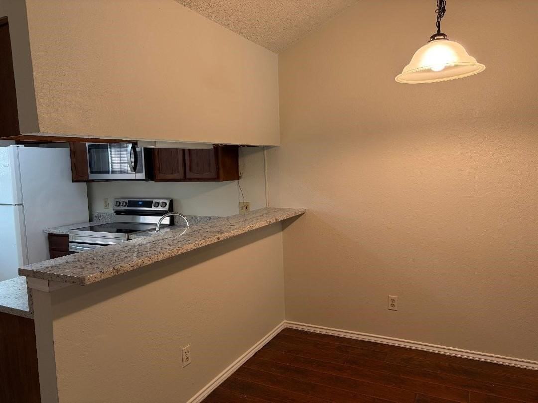 2909 Kathleen Ln - Photo 5 of 14