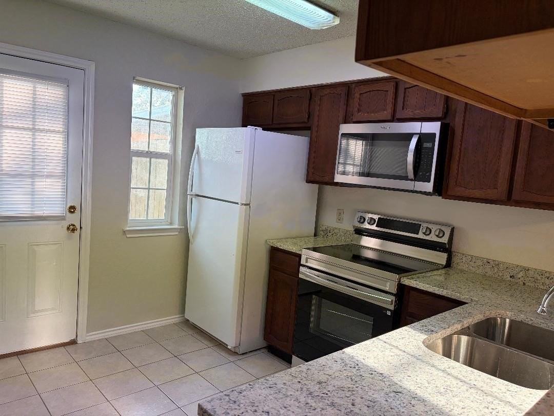 2909 Kathleen Ln - Photo 7 of 14