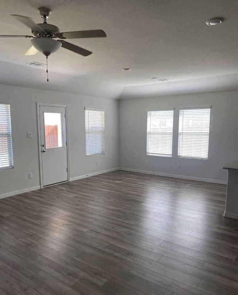 514 Janette Ct - Photo 5 of 18