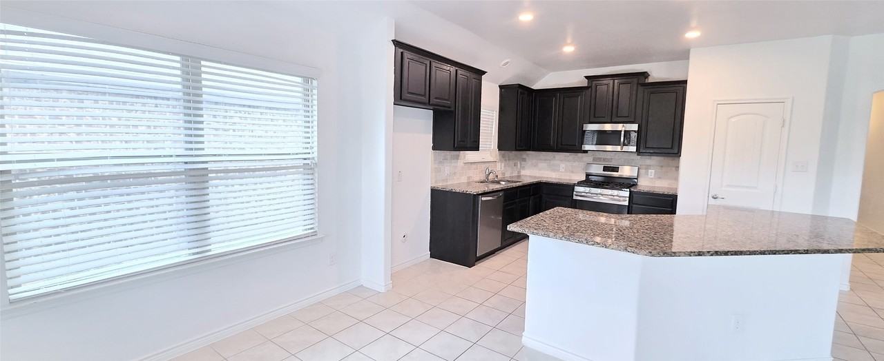 2625 Hillrich - Photo 5 of 17