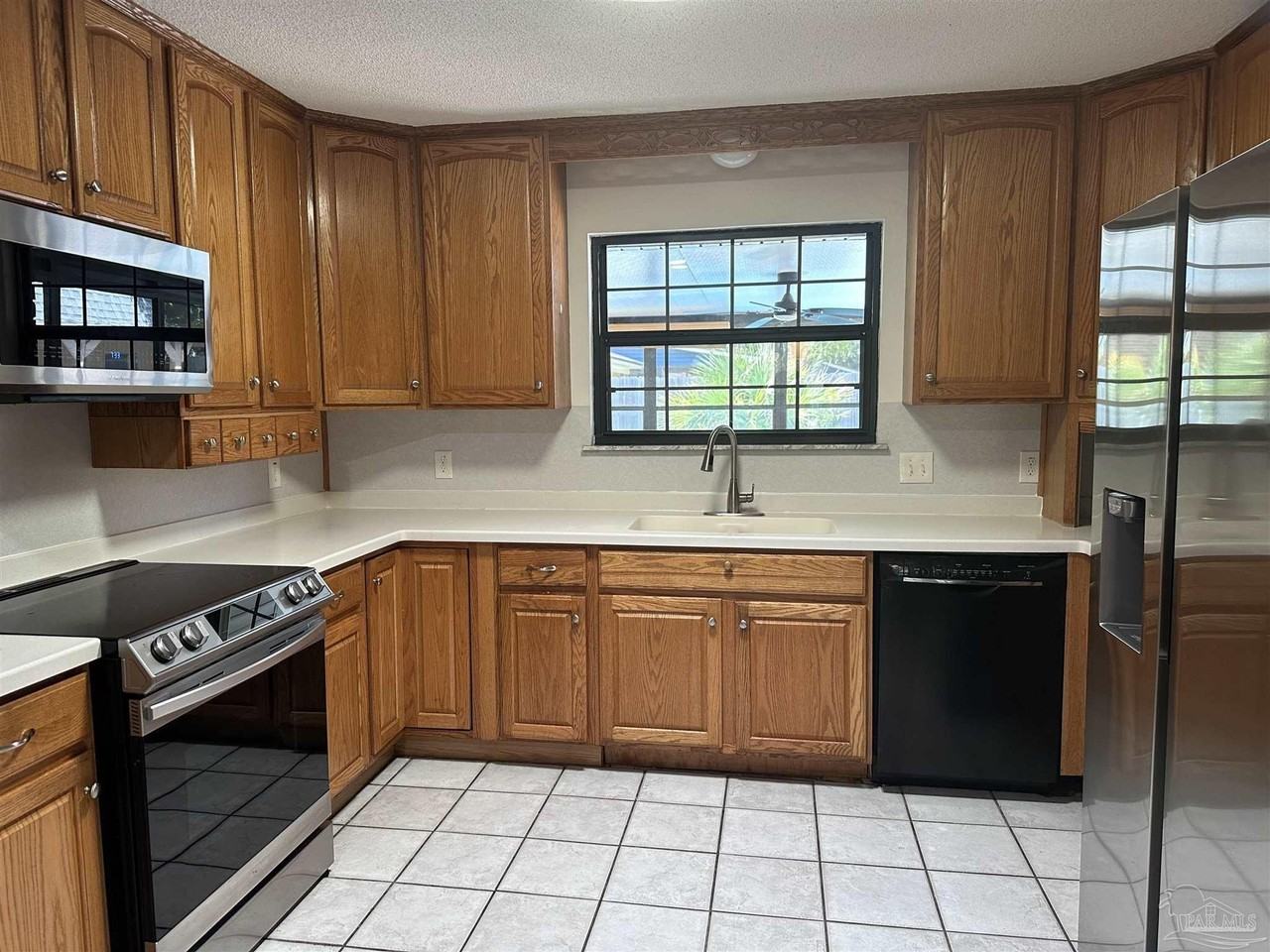 518 Chanterelle Ct - Photo 7 of 32