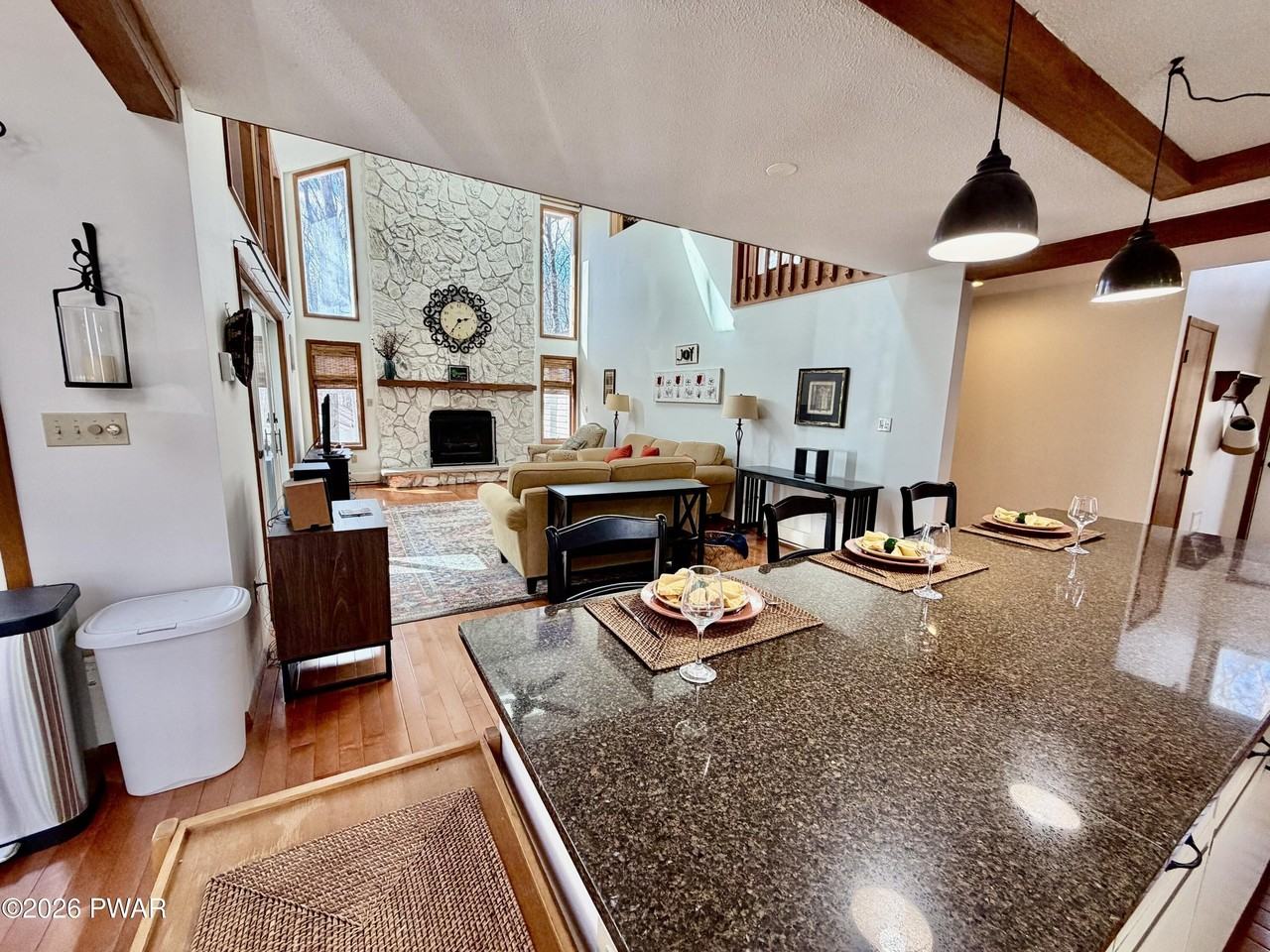 811 Paddock Ct - Photo 4 of 45