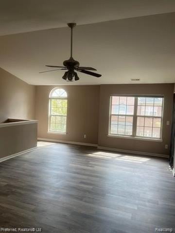 11758 Farmington Rd - Photo 4 of 13