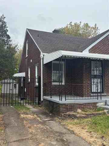 15909 Lauder St - Photo 2 of 16