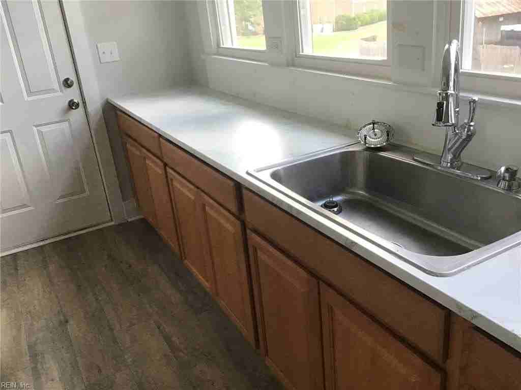607 N High St #A - Photo 7 of 20