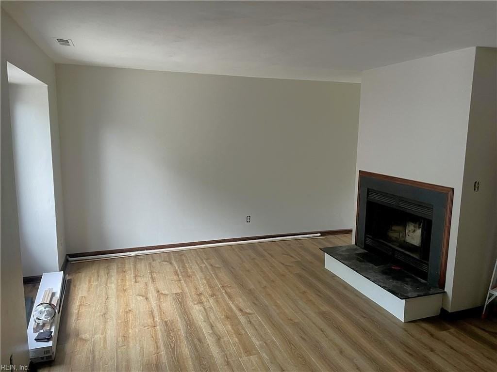 3508 Radford Cir - Photo 3 of 14