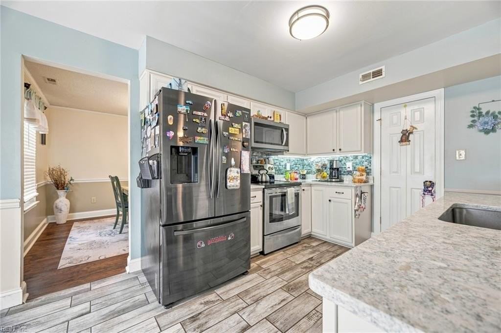 3941 Terrywood Dr - Photo 5 of 19