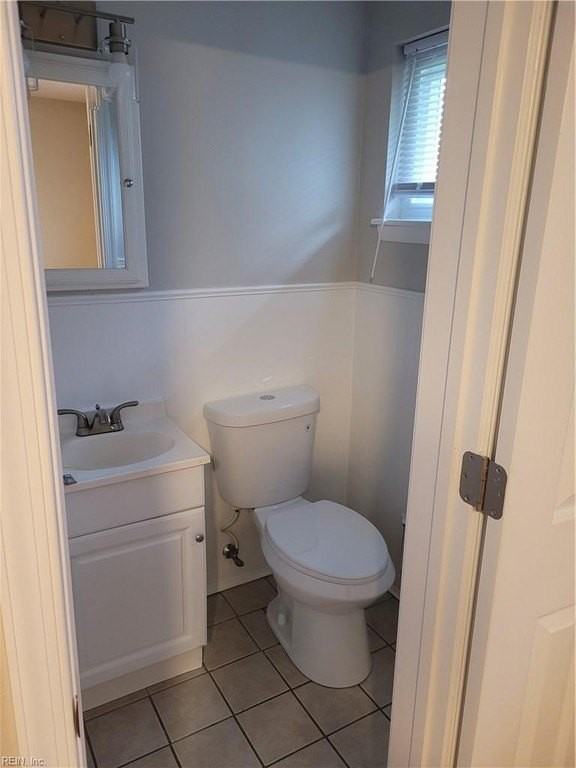 709 Houdon Ln - Photo 3 of 16