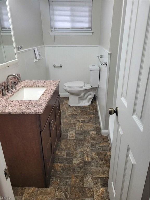 709 Houdon Ln - Photo 4 of 16
