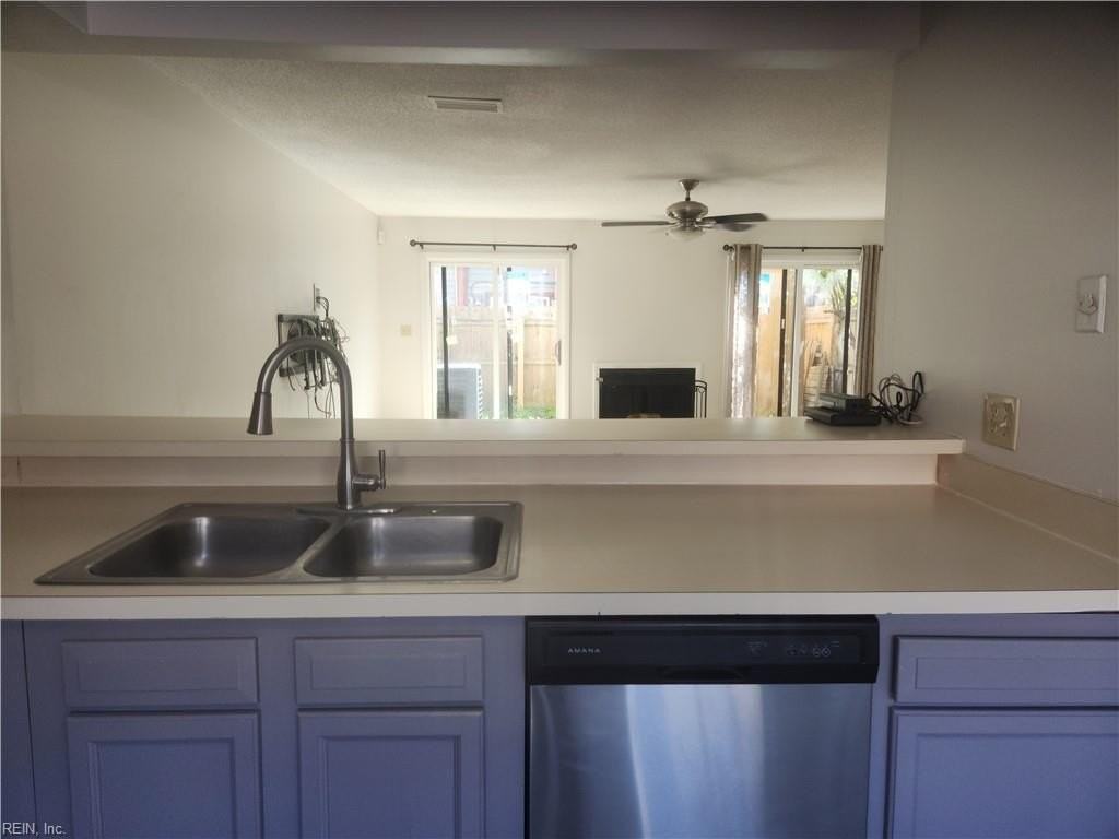 1408 Woodscape Ln - Photo 6 of 24