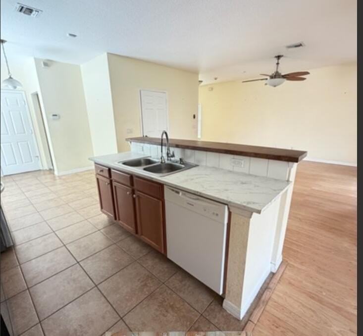 9322 Treasure Coast St - Photo 5 of 33