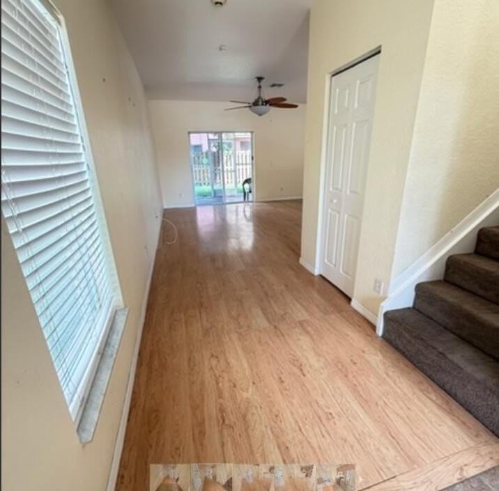 9322 Treasure Coast St - Photo 7 of 33