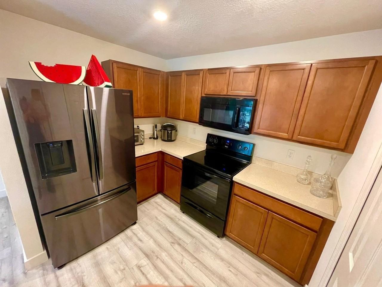 1348 Se Bayharbor St - Photo 6 of 19