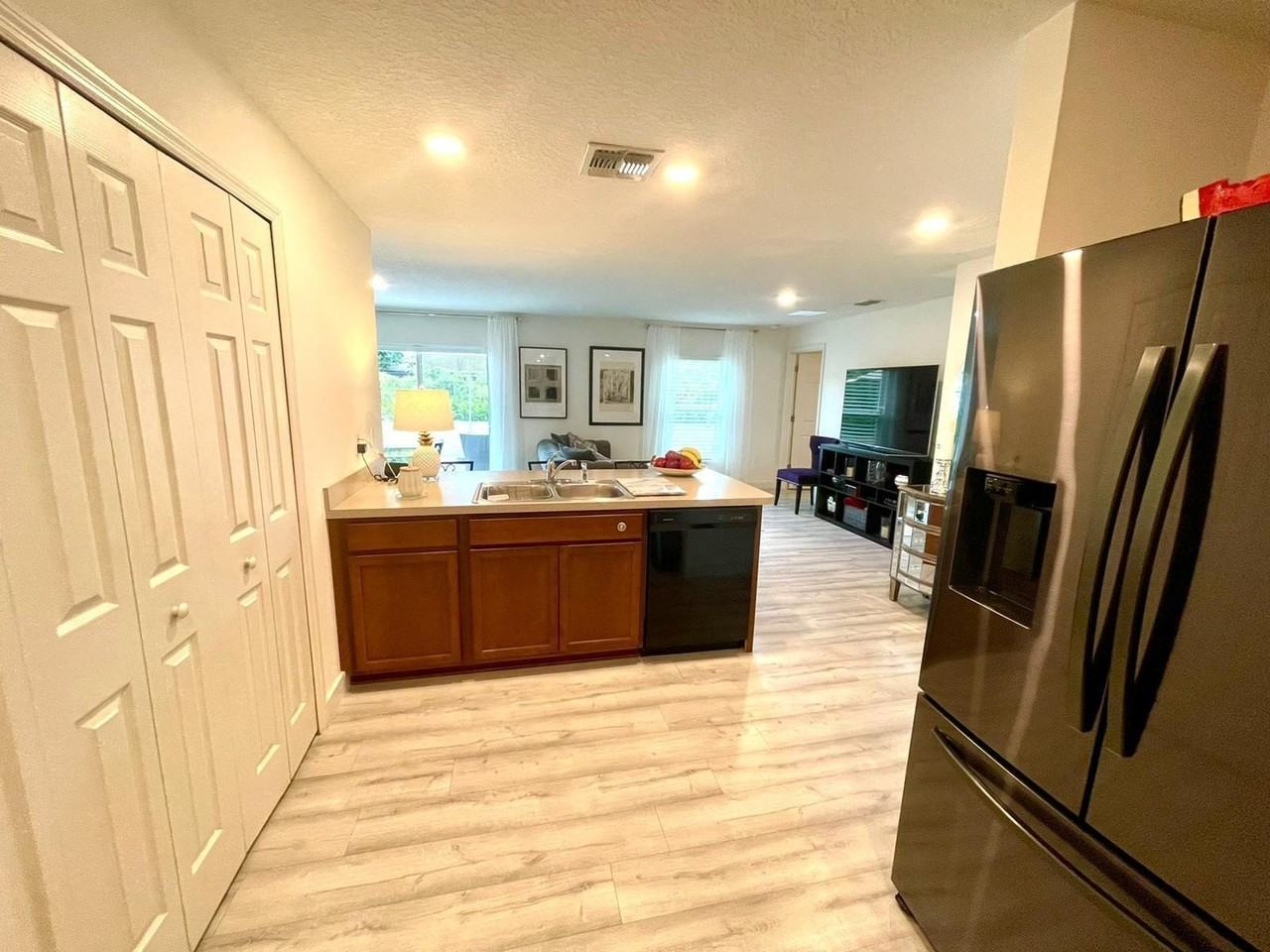 1348 Se Bayharbor St - Photo 7 of 19