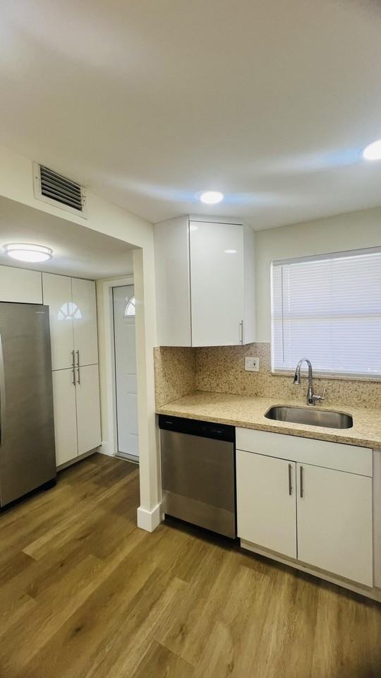 8345 Sunrise Lakes Blvd #304 - Photo 5 of 14