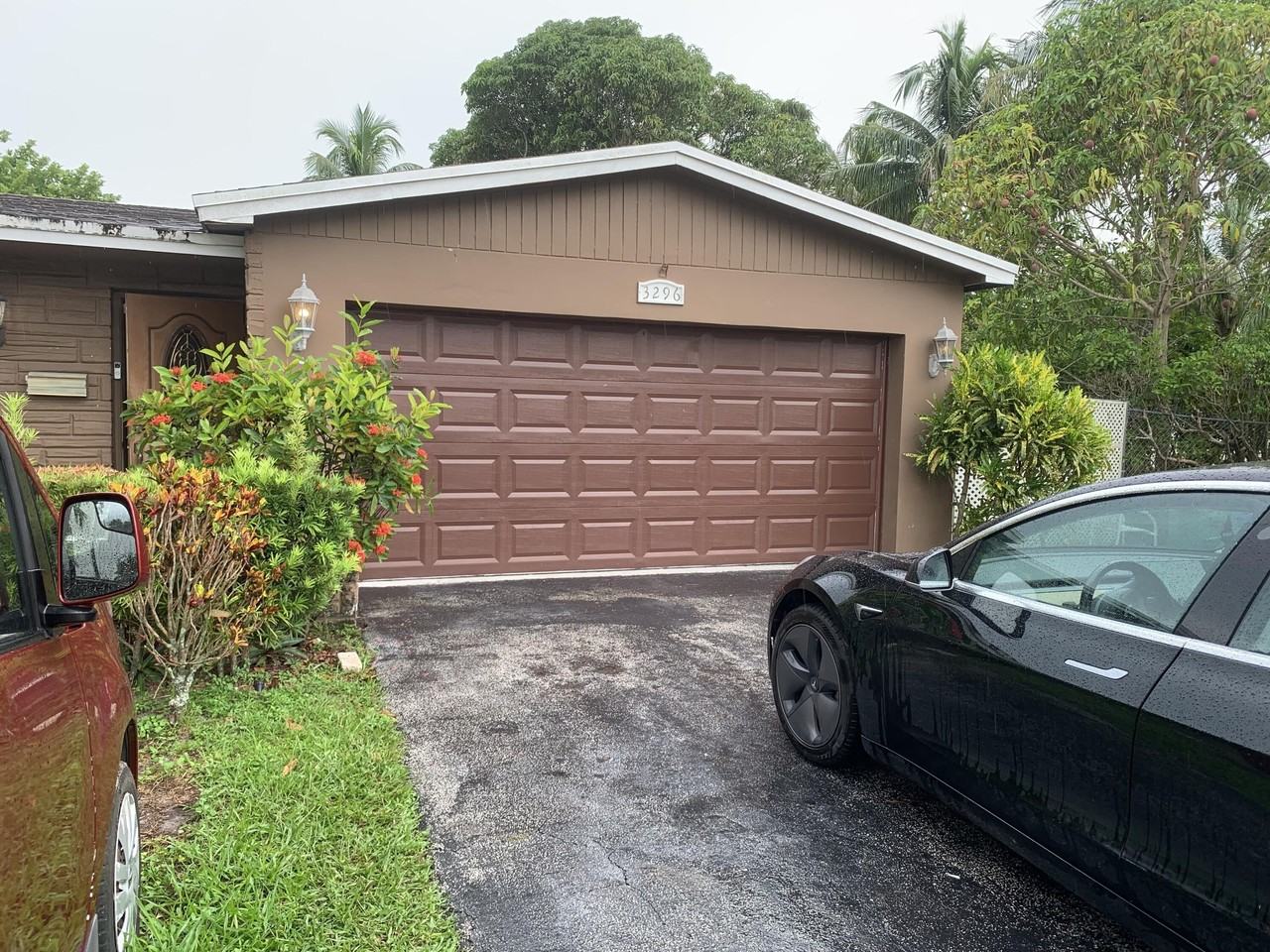 3296 Nw 41st St - Photo 2 of 22