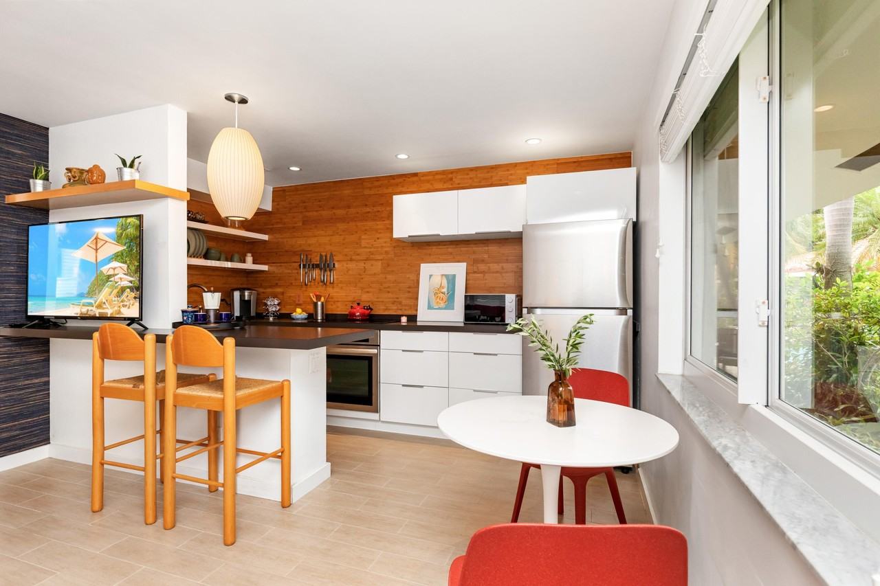 615 Ne 10th Ave #101B - Photo 4 of 28