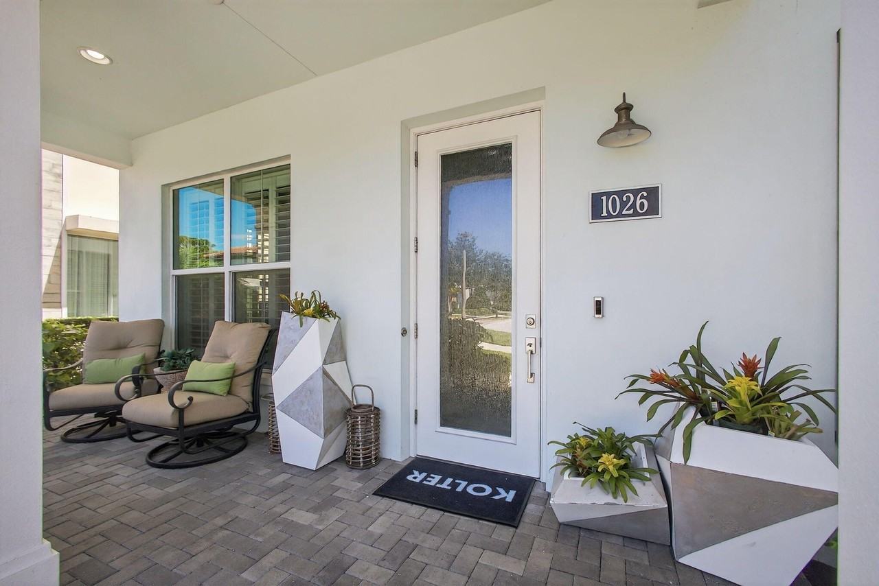 1026 Faulkner Ter - Photo 6 of 50