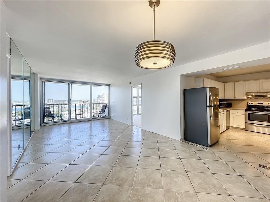 531 N Ocean Blvd #1207 - Photo 4 of 45